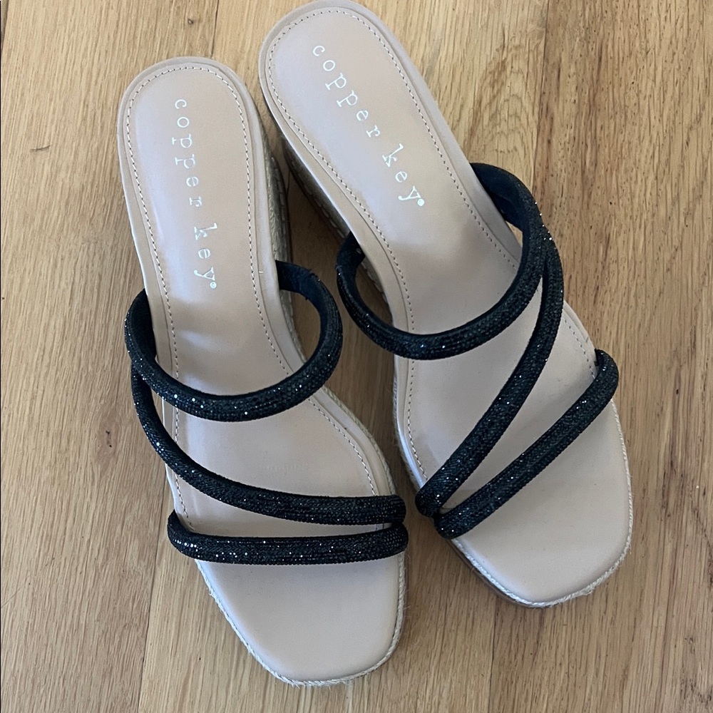 NWT Copper Key Glittery Black Strappy Sandals